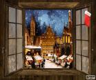 Открытие окна мы видим красивый Рождественский рынок